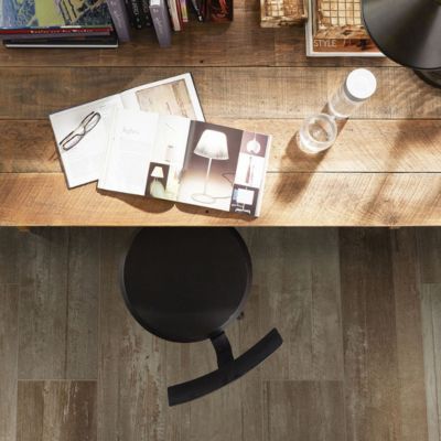 wood look floor tiles in a home office